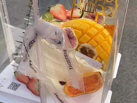 跑腿把蛋糕送坏了,你们会怎么处理😭😭顾客不要了,我去取回来并且送了两个面包赔礼道歉,希望不要拉黑我