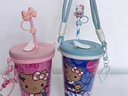 瑞幸pp杯改造成功 ✅!!! (视频版… ) #瑞幸 #hellokitty #kitty #黑皮喵喵 #一杯小黄人