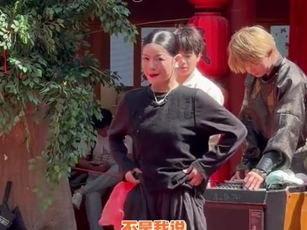 我出门怎么就没遇到这种好事啊#清明上河园 #宋清 #舞蹈 #万万没想到 #NPC