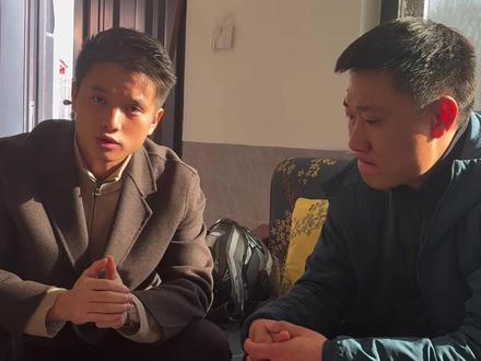 善良的人总在传递温暖 紫雅妈妈在她人生至暗时刻至痛时刻,也不忘给人@小诚故事 @黄越 传递她的温暖,传递她的善意,就像紫雅还没进入社会就开始做公益活动,开始向社会传递她的善意。而有的人至今还没有任何歉意,认为全世界都有错就自己没错#成都紫雅 #紫雅妈妈 #孔明朗律师