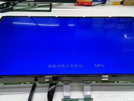 又是小孩惹的祸一锤子几百块不在了,43寸TCL电视换屏报价900成交800,原厂配43寸华星屏B01,现用LG屏43寸代换后花屏,改一下逻辑板成功完美代换没毛病#液晶屏维修 #液晶电视维修 。