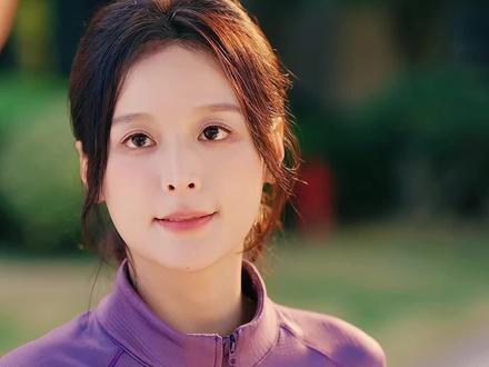 妻子看到丈夫不戴婚戒,便赌气的将婚戒给摘掉,丈夫知道她生气后立马将婚戒带在手上!!#婚后成瘾 #婚后成瘾开播 #被王皓祯徐轸轸首搭钓成翘嘴 #婚后成瘾豪门拼好婚 #王皓祯徐轸轸新剧好上头