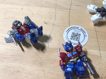 布鲁克变形金刚隐藏款擎天柱