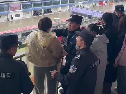 事实证明就是王一博这里,只能有王一博!不欢迎无关人员!