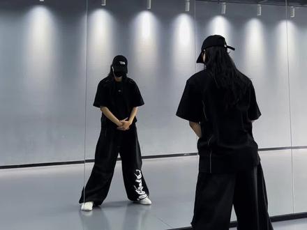 想学舞蹈的宝子快收藏起来,从慢到快一定能学会💪 #零基础学hiphop#hiphop基本功#MAMA #niu牛编舞 #零基础学跳舞