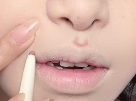 你们催的唇妆教程来啦~包学会的! #唇妆 #新手化妆教程 #唇妆教程