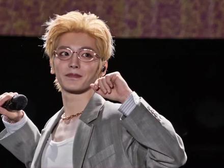 泸州银河左岸音乐节侯明昊《爱你但说不出口》
直拍视频完整版
是谁逐渐迷失在一声声“宝贝”中(u‿ฺu✿ฺ)
#侯明昊 #泸州银河左岸音乐节 #爱你但说不出口 #侯明昊演唱会 #神级现场