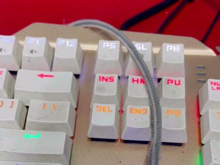 怎么进入pe系统#pe系统 #重装系统 #电脑