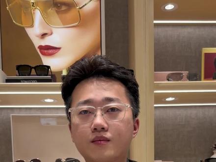 华为新款ai智能眼镜测评 这一次 要为华为的一款打call
确实是近两年智能眼镜中的佼佼者
能够让用户长时间佩戴
续航能力也有大突破
在观望的兄弟们可以冲!
#华为 #测评 #华为智能眼镜2 #智能眼镜 # #科技