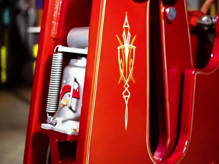 国外大神制作巨型台虎钳,钳身内安装千斤顶,堪称台虎钳界的王者