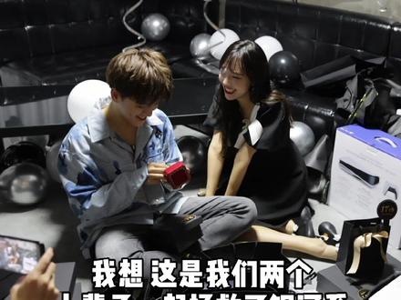 18年是我们 现在还是我们~#2018年的抖音有多美好 #夏日狂欢派对 @微光创作营
