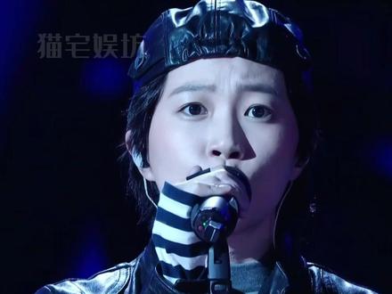 明明《歌手2026》,为何窦靖童要让窦颖站台和声?隐藏背景曝光,才懂跨越27年的血脉传承与时空闭环 #窦靖童 #窦颖 #歌手2026 #影娱热点团 #内容启发搜索