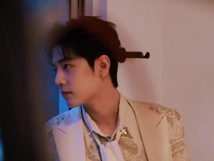 “内娱奇迹”肖战:真金白银为粉丝兜底,难怪8秒红海至今是神话 #肖战 #红海 #顶流 #跨年倒计时