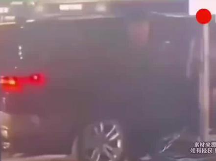 #城管#大姐教育城管