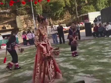 少#少数名族婚礼 #打跳 烟合舞