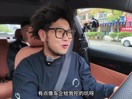92加满!百公里5L谁怕加不起油? 荣威i6预售6.59万起!在油耗暴涨的今天,大家急需一台便宜、省油、好开、用着舒服的A+级,荣威i6刚好能满足大家的需求,跟随镜头来看看这台车到底怎么样,油耗会有多低呢#荣威i6预售6万级 #国民家轿性价比首选 #省油耐久长长久久 #荣威 #荣威i6