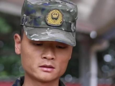 满满的不舍!#警犬退役前完成最后一次训练 (杨军 兰斌千 陈麒公 刘险)