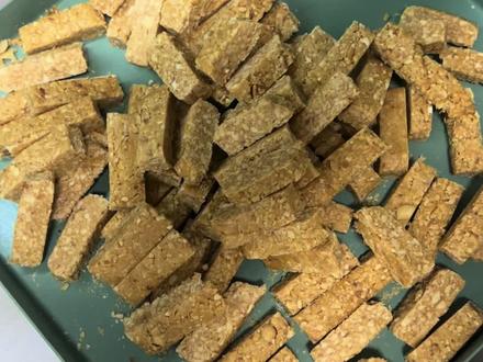 新年糖果🍬第一锅,低糖版-原味酥心花生糖🥜。又酥又脆#亲手制作美食 #美食制作分享