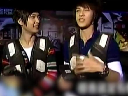 炎亚纶大战三轮车,东纶纯恨cp的“爱恨情仇” 成了哪位乐子人的下饭菜?!#炎亚纶 #汪东城 #飞轮海 #影娱年味不打烊 #影娱热点团