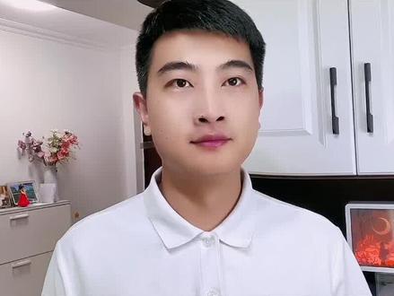 1.打开设置👉安全👉更多安全设置👉把外部来源应用下载关闭2.返回找到系统更新👉软件更新👉右上角的齿轮图标👉把WLAN自动下载和夜间安装这两个选项关闭#手机使用小知识