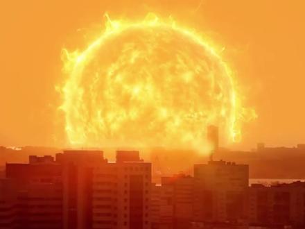 中子星到底有多可怕?揭秘宇宙极致致密天体的极端环境与宇宙奥秘 本期视频带大家深度探索宇宙极致致密天体中子星,结合恒星演化规律,通俗讲解中子星的诞生全过程。大质量恒星走向死亡时会发生超新星爆发,剥离外层物质后残留致密内核,最终形成中子星,而质量偏小的恒星残骸则会演化成白矮星。
视频科普中子星恐怖的密度特性,方糖大小的物质便可重达数亿吨,极致引力压缩原子结构,造就宇宙顶级致密形态。同时解析脉冲星的本质,高速旋转的中子星两极喷射光束,如同宇宙灯塔规律性闪光,成为人类观测宇宙的重要信号源。
带你见识中子星万亿倍地球磁场、超强表面引力与奇特核意面内部结构,感受宇宙极端天体的恐怖环境。对比中子星与黑洞的关联与区别,详解质量临界值规则,中子星质量超标便会坍缩成黑洞,是介于普通天体与黑洞之间的特殊存在。
从超新星爆发到星体坍缩,从角动量守恒到极端物理环境,用通俗易懂的语言拆解硬核天文知识,兼顾小朋友与成年观众的观看需求。研究中子星能够助力人类验证基础物理规律,揭开恒星消亡、宇宙演化的底层秘密。带你跳出固有认知,了解宇宙中颠覆常识的神奇天体,解锁冷门天文知识点,探索浩瀚宇宙的无限魅力。#中子星 #脉冲星 #超新星 #黑洞 #白矮星