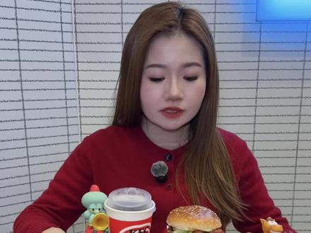 肯德基新玩具来了#肯德基海绵宝宝 #KFC海绵宝宝玩具 #肯德基玩具 #比会吃更惠吃 #肯德基