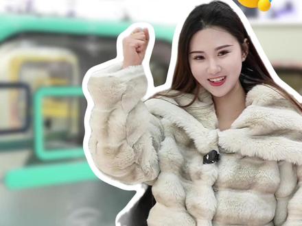 有了它你还担心夜晚出行灯不够亮嘛? #金彭 #金彭梦界M7 #金彭电动三轮车 #夜晚出行安全