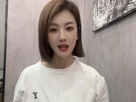 瑞幸咖啡X小黄人联名来喽
抽象到有点可爱了谁懂呢
巴拿拿来啦#联名 #瑞幸咖啡 #瑞幸联名小黄人 #巴拿拿铁