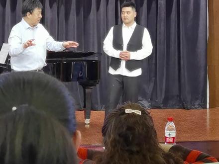 吕继宏老师指导《再见了大别山》