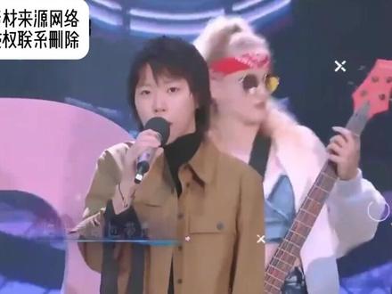 王菲两女儿同台:李嫣亭亭玉立,窦靖童唱歌深得王菲真传|综艺
