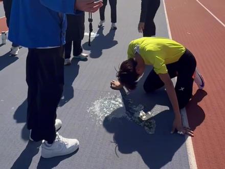 以“拒绝300块亚军赏金”出圈,凭800米1分56秒登顶全国 #王泽 #长跑 #田径 #田径训练