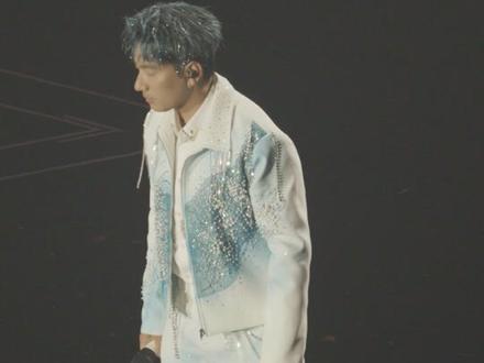 “翻车了吧”#分币不掏 现场观众合唱版#海来阿木 #海来阿木哈尔滨演唱会 #分币不掏合唱版