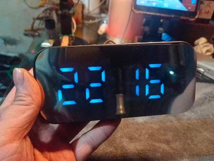 一根针就能解决镜面时钟的FM收音机问题