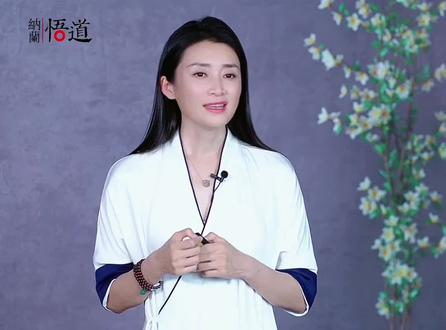 身是菩提树,心如明镜台。时时勤拂拭,勿使惹尘埃。