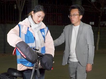 时隔三年,无意遇见她,当看到她的这一幕,心如刀绞痛苦万分……