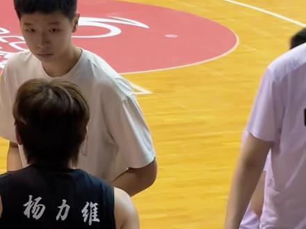 我们思维甜甜哒 #杨力维 #黄思静 #广东女篮