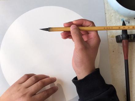 教你画国画扇面写意斑鸠。