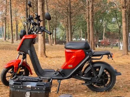 小牛uqi青春版安装尾架和尾箱分享#小牛电动 #uqi #电动车尾箱#摩托车