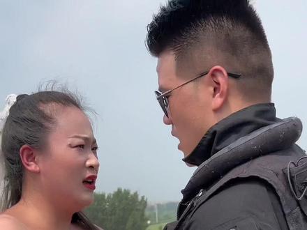 小刘,你太冲动了,为了教官这样做太不值得了,你要清醒一点呀#女子敢死队 #教官我喜欢你