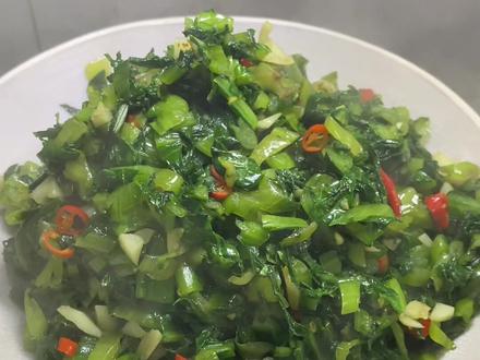 莴笋叶千万别扔了, 像我这样炒开胃爽口不苦涩,真的特别好吃😋#家常菜