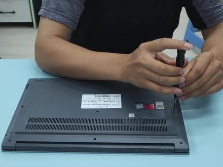 联想lenovo ThinkBook 15换M2固态硬盘#M2固太硬盘 #换固态硬盘 #换固态 #笔记本拆机 #笔记本清灰 #固态硬盘 #威刚