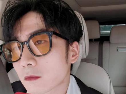 那就导航去星梦商务吧…(部分配文不严谨、已修改!) 声明:视频里配文“这条街很多未满十八”有误。那是很多年前的偶有个例,现在已经没有了,主要是我很久没去了,纯属刻板印象了。#GAI #星梦 #GAI周延 #GAI专辑先行曲星梦 #说唱