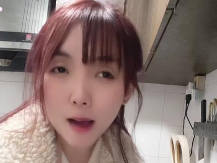 眼睛只是看不见,但是我们的动手能力也很强,也可以做简单的晚饭,谢谢大家的观看,点赞鼓励,谢谢!#盲人做饭 #盲人的世界 #正能量 #真实生活分享官 #抖音推广