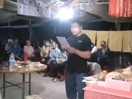 湖南怀化新晃县风俗,这是亡者最后一夜子女献的祭文,汉文字大概意思就是这样,要是懂侗语应该就会听得懂#农村风俗传统 #民俗文化 #现场实拍 #非遗文化传承 #农村习俗