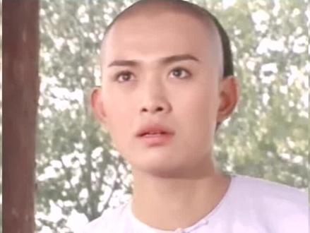 古装王子黄海冰近30年演艺成长变化,颜值与实力并存的男神呀!话说当年沈浪究竟爱的是白飞飞还是朱七七呢?#黄海冰 #沈浪朱七七 #朱七七沈浪世纪合体 #神仙颜值 #盛世美颜 #演员成长史 @抖音能量站 @抖音小助手