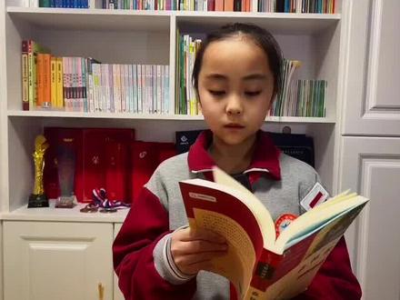 #四年级 #必读课外书 #知识分享 #小学生朗诵 #吕依陈
四下必读课外书《森林报》读后感
同学们一起打卡阅读吧!知识分享