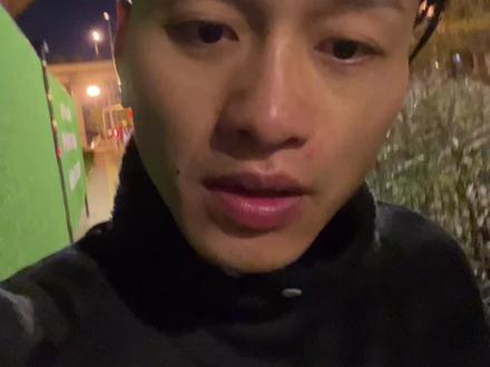 孩子们..父母在,你就是块宝..父母不在,你就是根小草….好好珍惜当下的时光!