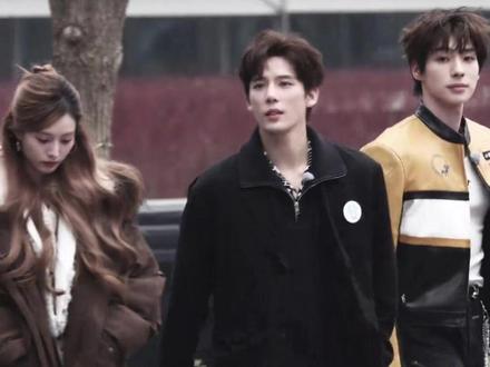 这阵容这赛制 一些秀粉DNA狠狠动了#超燃青春的合唱#音综 #王安宇#袁一琦 #钟辰乐