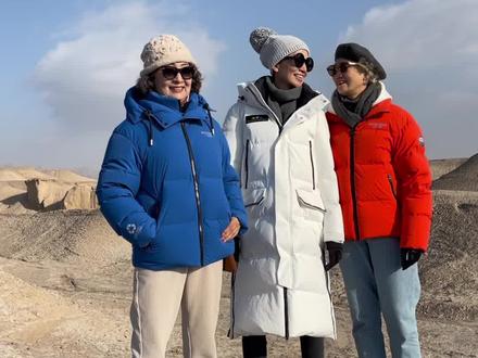 中老年女性羽绒服时尚穿搭要领
#时尚奶奶 穿出舒服的自我,老成喜欢的模样#闺蜜#穿搭#冬季穿搭