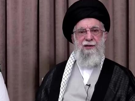 谈判桌狂移2000公里!土耳其出局阿曼接盘,美把伊朗逼进死角 #美伊关系 #核谈判 #林肯号航母